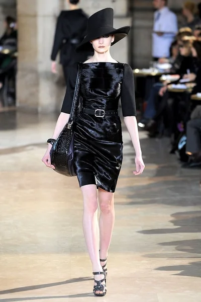 Look 34
